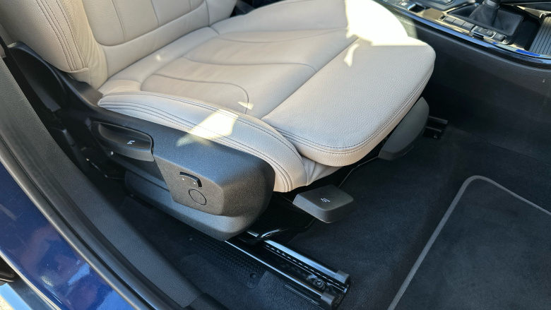 BMW X1 sDrive 20i [178] xLine 5dr Step Auto Petrol Estate